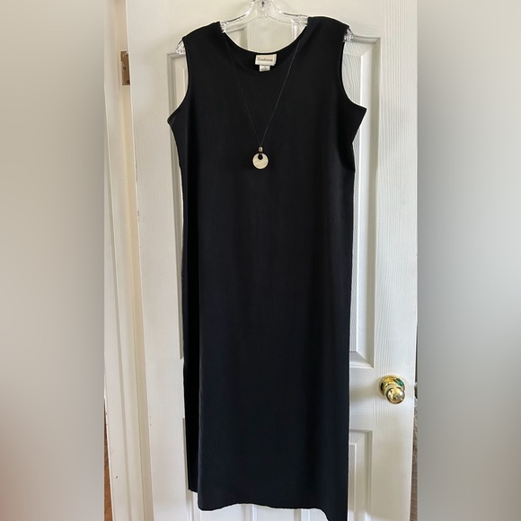 2 piece dress with attached necklace - Picture 3 of 12